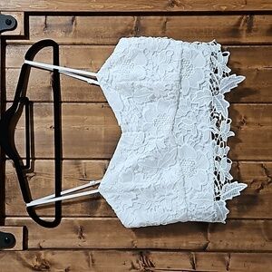 Design Lab White Floral Lace Tank Top Size Large